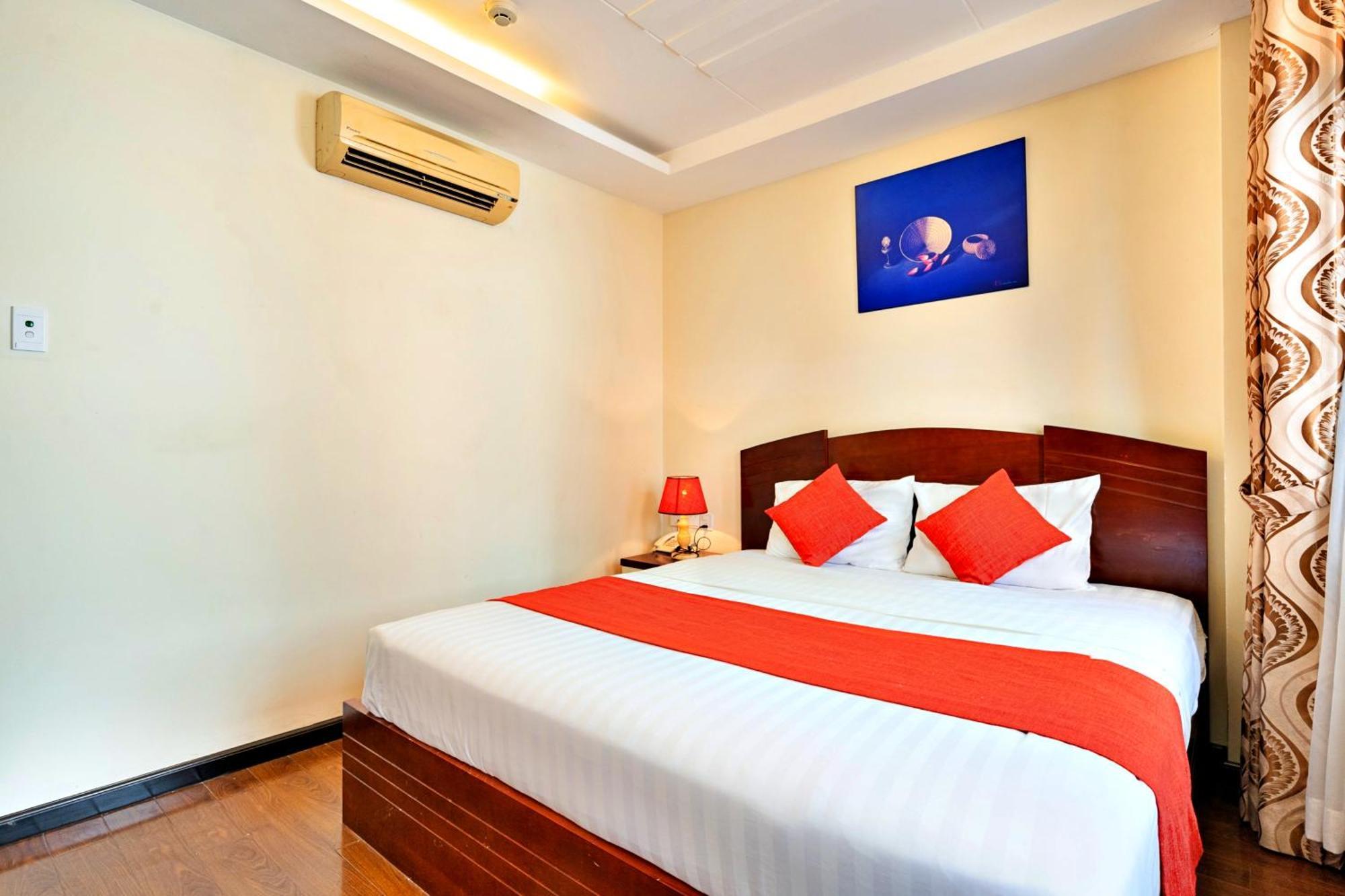 Khách sạn S79 Residences Yaya Bui Vien 3*