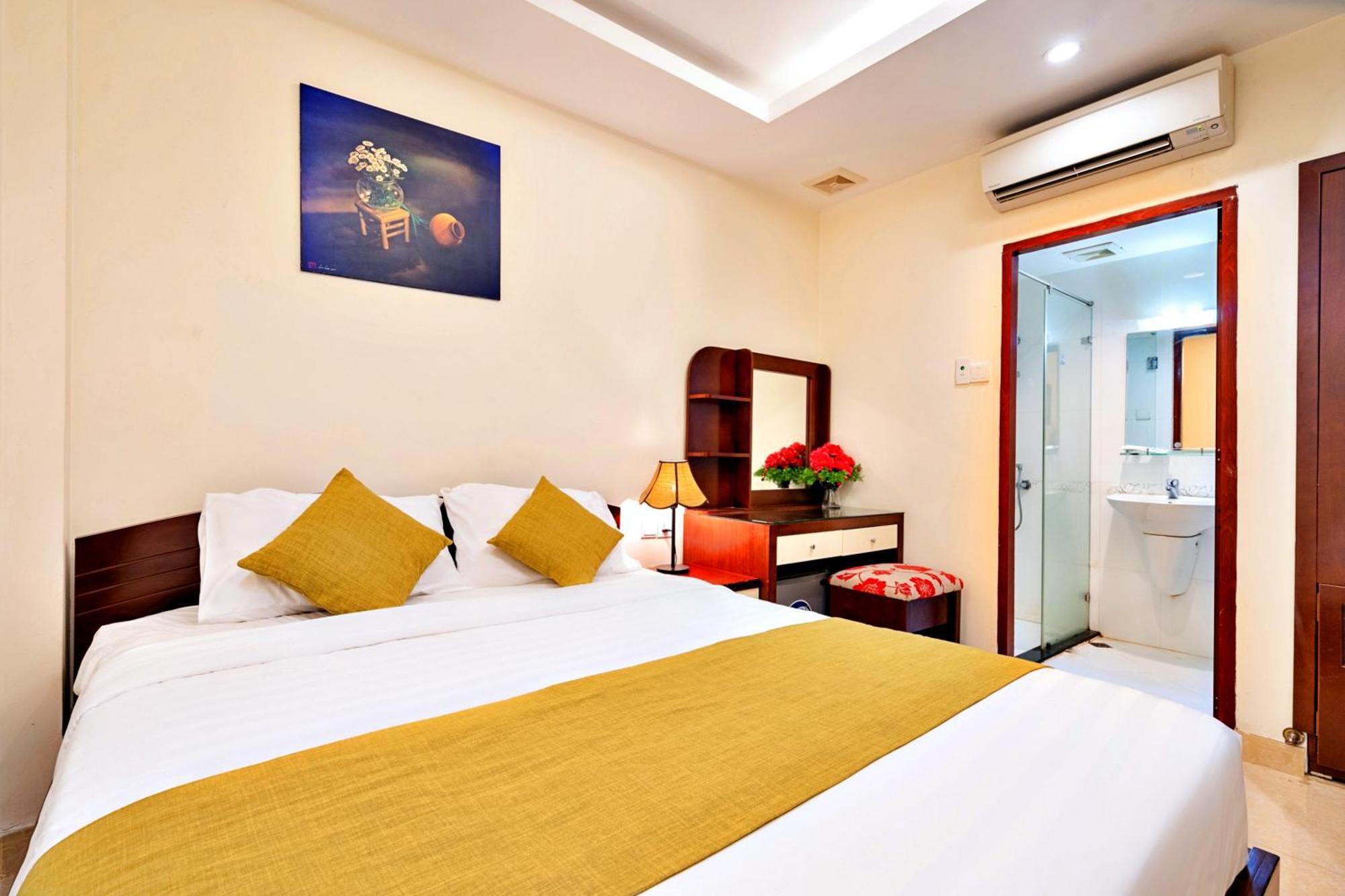 Khách sạn S79 Residences Yaya Bui Vien 3*